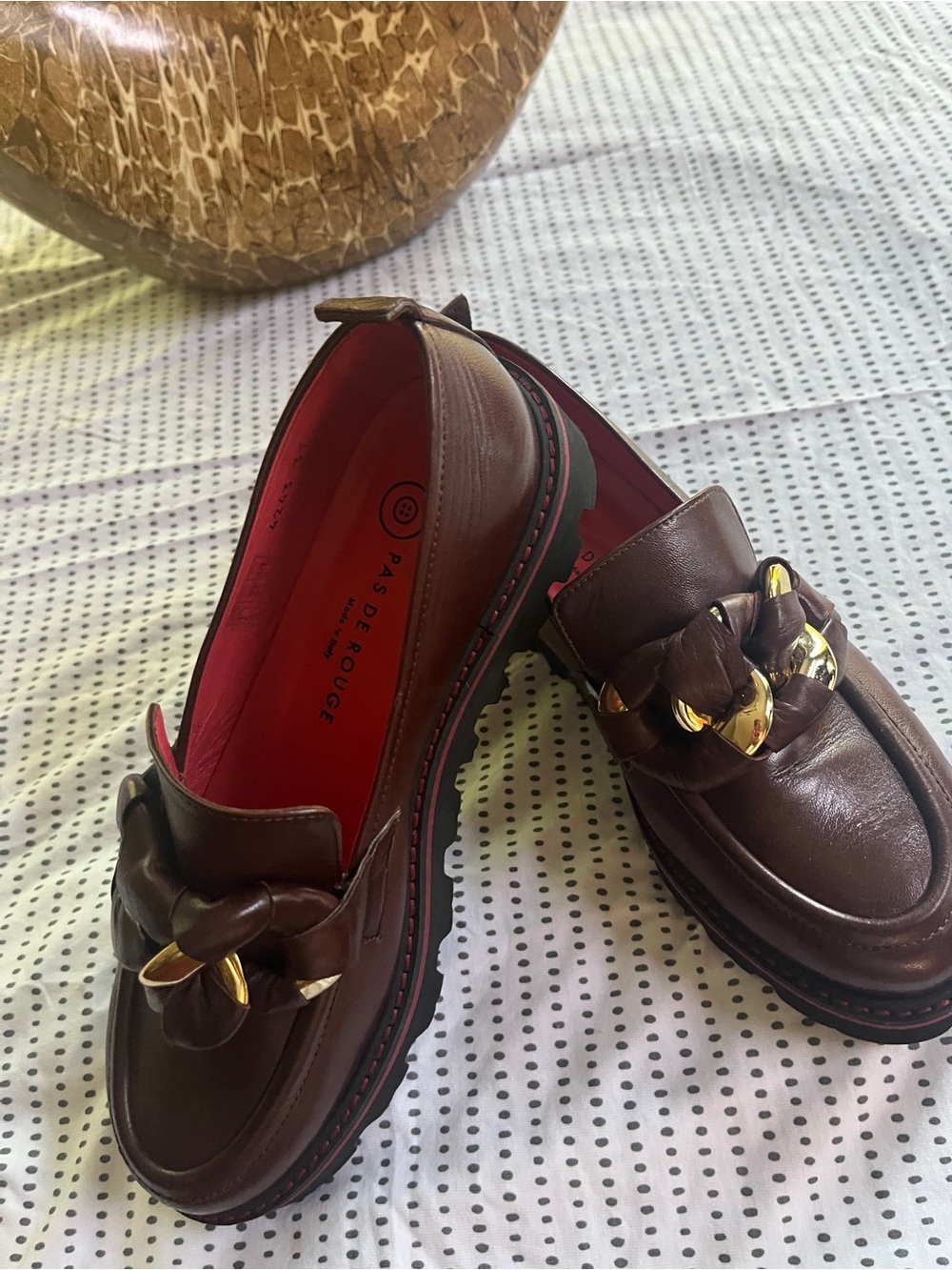 Pas De Rouge Size UE/ US 7 37 Women’s Dark Brown Leather Loafers with Gold Chain